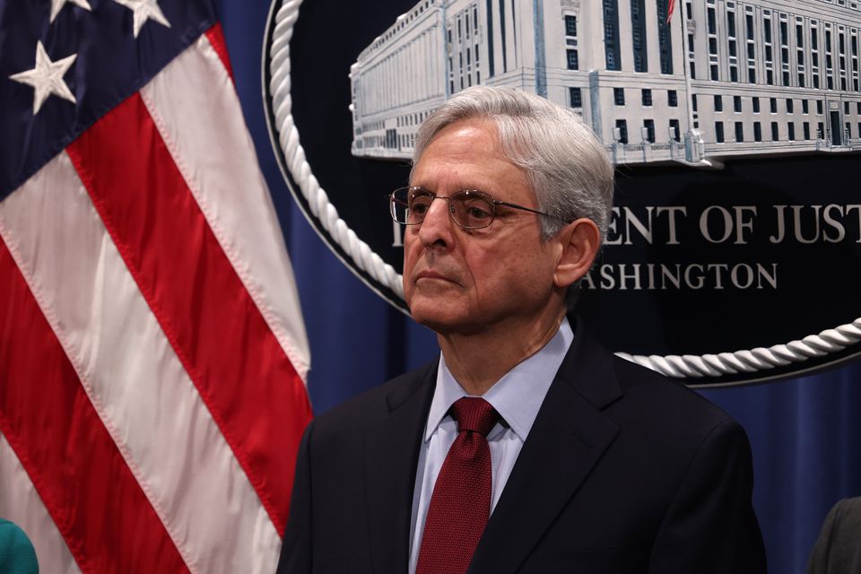 Bộ trưởng Tư pháp Mỹ - ông Merrick Garland (ảnh: Reuters)
