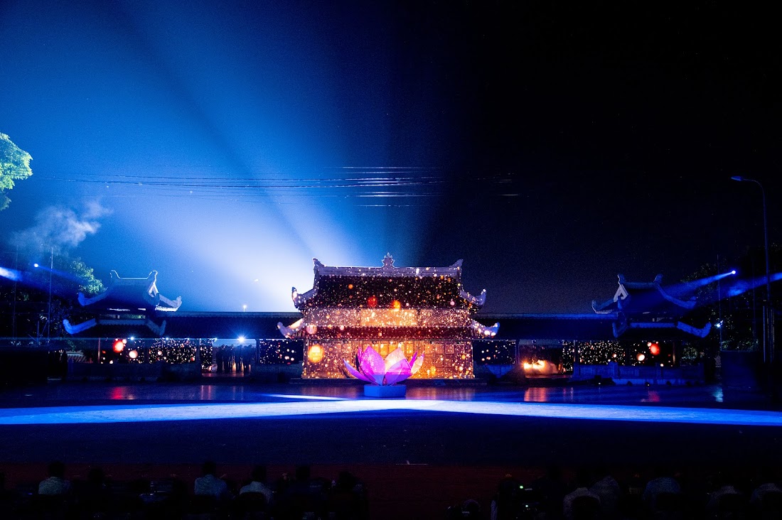 Show diễn thực cảnh đầu tiên về Khát vọng hòa bình