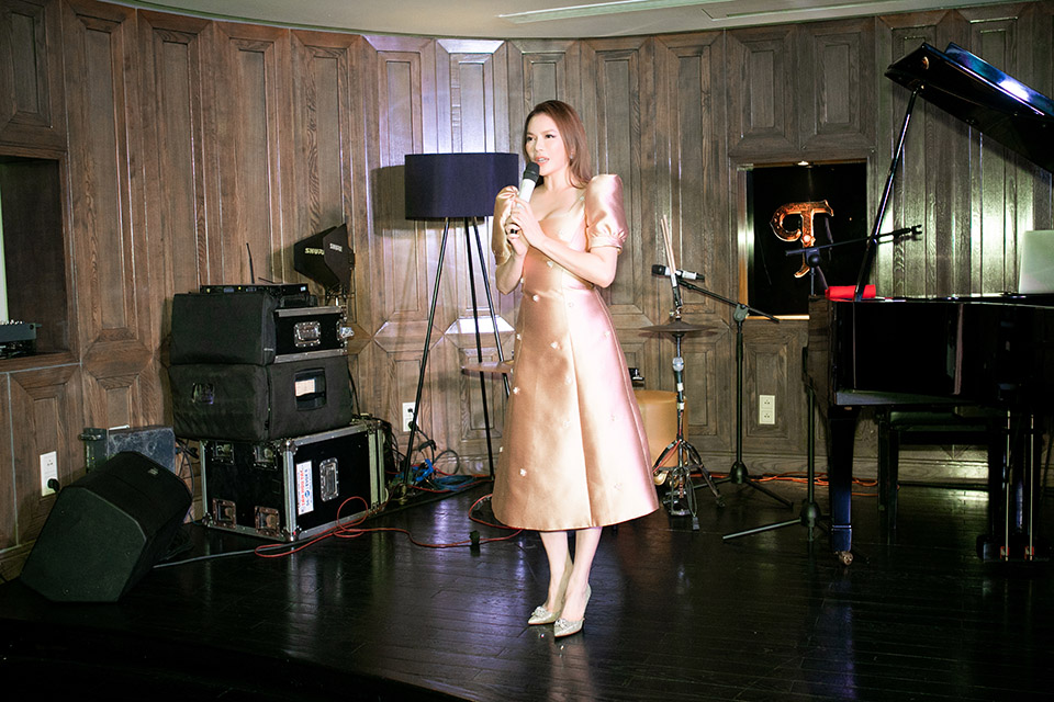 Lý Nhã Kỳ phát biểu tại sự kiện