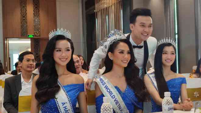 Họp báo đăng quang Hoa hậu Miss World Vietnam sáng 13-8. Ảnh: NGUYỄN TRÀ