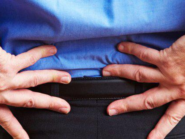 Sức khỏe đời sống - Đau mỏi lưng, tiểu nhiều sau "chuyện ấy" có phải do thận yếu?