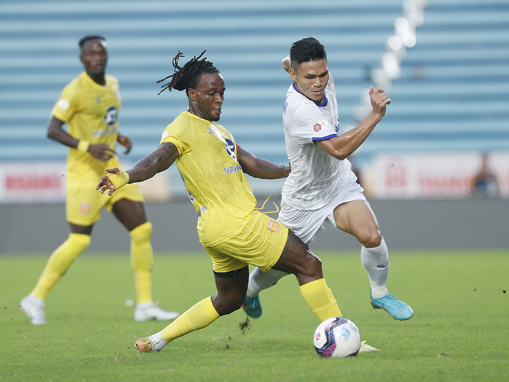 Bóng đá - Trực tiếp bóng đá Nam Định - SLNA: Oseni bỏ lỡ cơ hội (V-League) (Hết giờ)