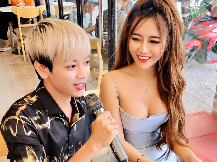 “Hot boy kẹo kéo” suy sụp vì bị chiếm đoạt 2.000 USD