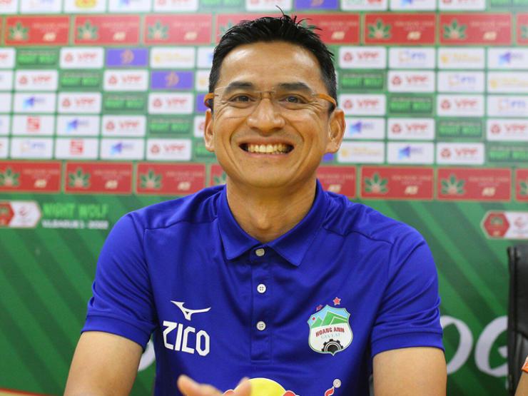 Bóng đá - HLV Kiatisak tạo áp lực cho Công Phượng, tung "hỏa mù" muốn thắng Hà Nội