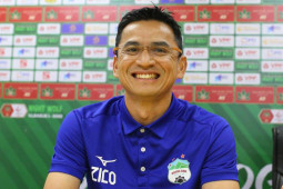 HLV Kiatisak tạo áp lực cho Công Phượng, tung "hỏa mù" muốn thắng Hà Nội