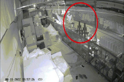 Pháp luật - Lời khai của nhóm đối tượng cầm đao "xin đểu" bánh trung thu biếu đại ca