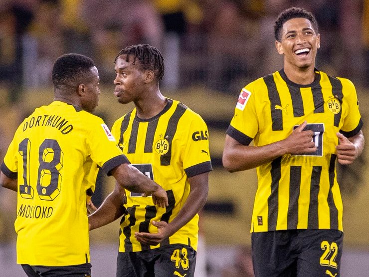 Bóng đá - Video bóng đá Freiburg - Dortmund: Bùng nổ cuối trận, ngược dòng mãn nhãn (Vòng 2 Bundesliga)