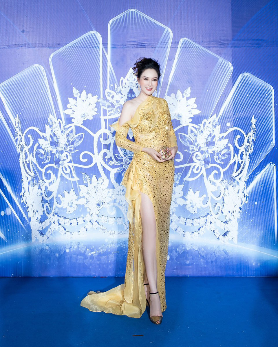 Đàm Lưu Ly khoe sắc khi dự&nbsp;đêm chung kết “Miss World 2022”
