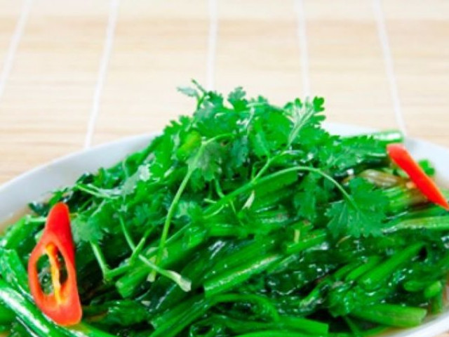 Ẩm thực - Xào rau đừng vội cho vào chảo, thêm 2 bước này đảm bảo rau xanh mướt