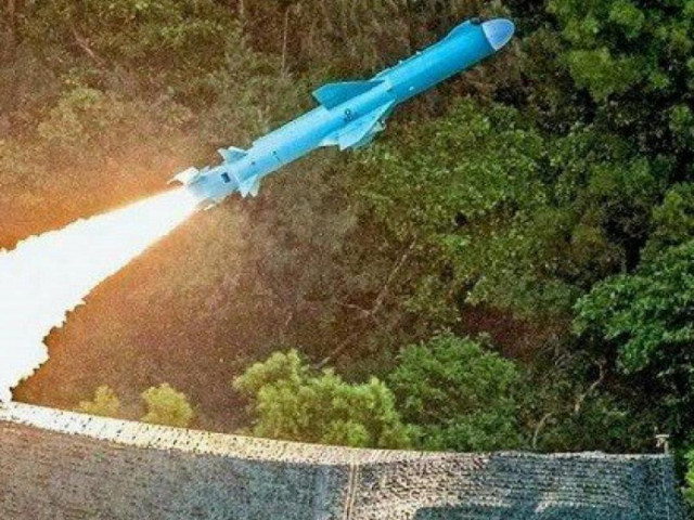 Thế giới - Giữa căng thẳng với Bắc Kinh, Đài Bắc muốn tăng gấp đôi năng suất tên lửa