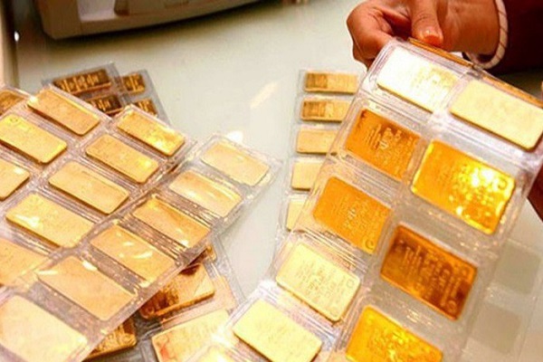 Vàng lại giảm
