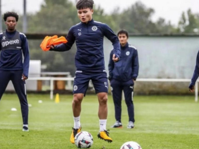 Bóng đá - Từ Văn Lâm tới Quang Hải: Xin đừng vỗ tay với bài học nửa vời