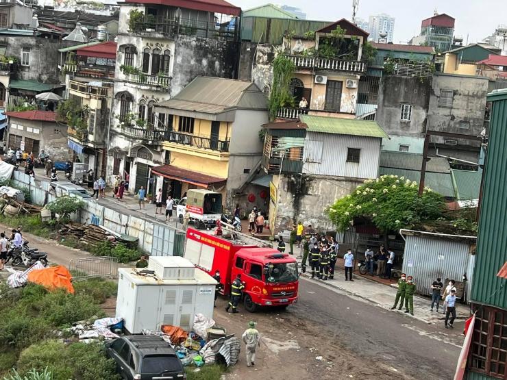 Tin tức trong ngày - HN: Công an thông tin việc phong toả 1 căn nhà trong ngõ Văn Chương