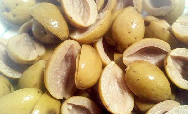 Trám trắng, trám đen - món ăn dễ làm lại ngon như đặc sản