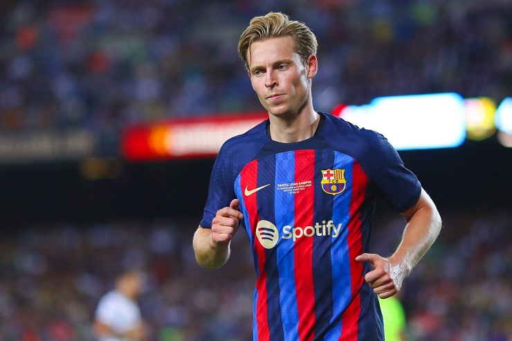 Barcelona được cho là đang làm mọi cách đẩy De Jong ra đi
