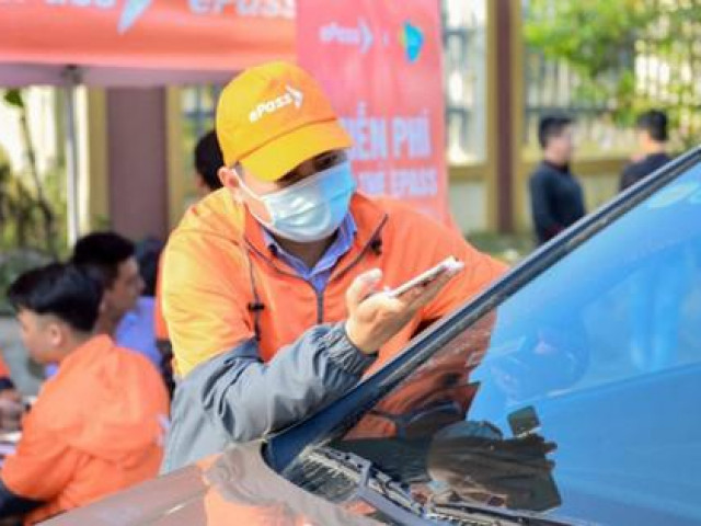 Tin tức trong ngày - Bộ GTVT ra tối hậu thư khắc phục lỗi dán chồng thẻ thu phí không dừng ETC