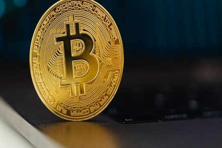 Giá Bitcoin dần tăng trở lại sau thời gian dài chạm đáy