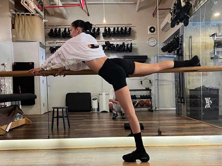 Làm đẹp - Bella Hadid tập hùng hục để lấy lại body được tạo hóa ưu ái với "tỷ lệ vàng"