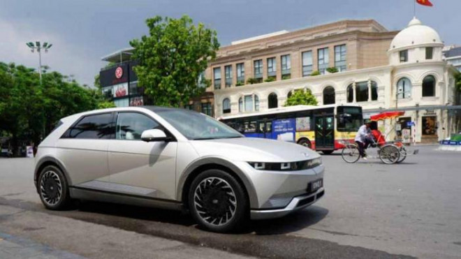 Nội soi xe điện Hyundai Ioniq 5 đầu tiên có mặt tại Việt Nam - 2