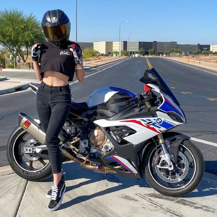 Bảng giá mô tô BMW Motorrad mới nhất giữa tháng 8/2022 - 2