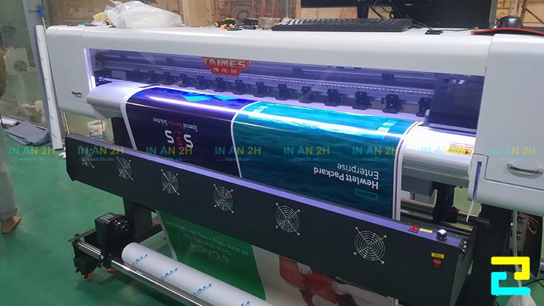 Xưởng đầu tư máy in hiện đại để có thể bàn giao sản phẩm nhanh nhất cho khách