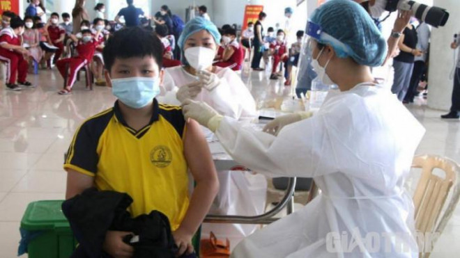 Vụ &#34;ép&#34; trẻ 5-12 tuổi tiêm vaccine Covid-19: Chính quyền Đà Nẵng lên tiếng - 1