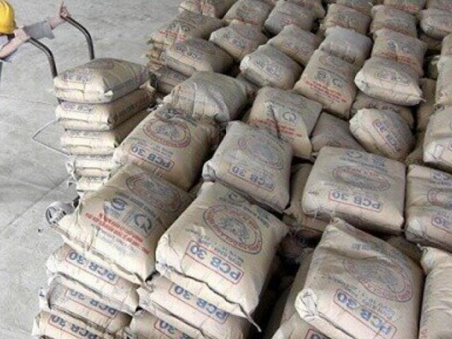 Thị trường - Tiêu dùng - Vì sao giá thép sắp về đáy, xi măng vẫn treo đỉnh?