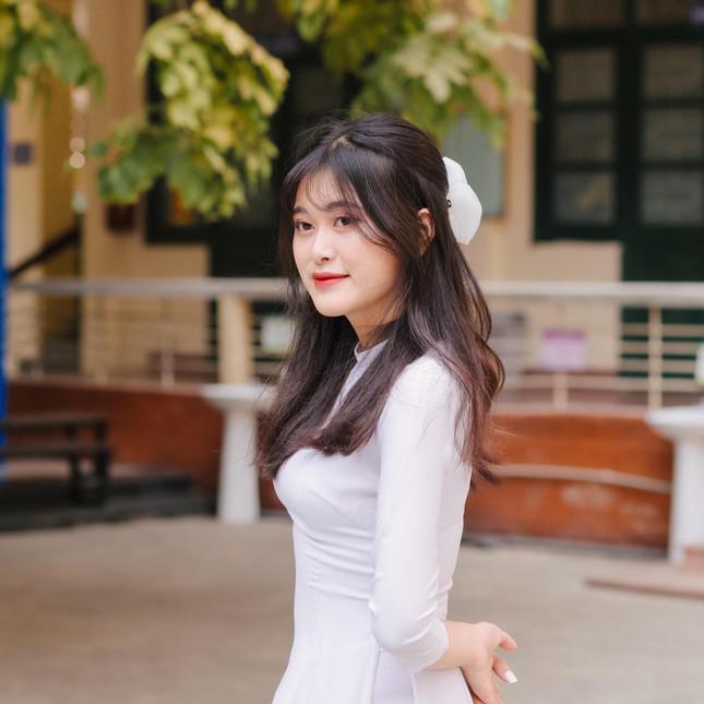 Nguyễn Hiếu Minh - cô sinh viên tài năng của trường Đại học Kinh tế Quốc dân.