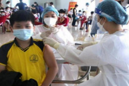 Tin tức trong ngày - Vụ "ép" trẻ 5-12 tuổi tiêm vaccine Covid-19: Chính quyền Đà Nẵng lên tiếng