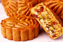 Sức khỏe đời sống - Bánh trung thu, cơm, phở: Món ăn nào ăn dễ mập hơn?