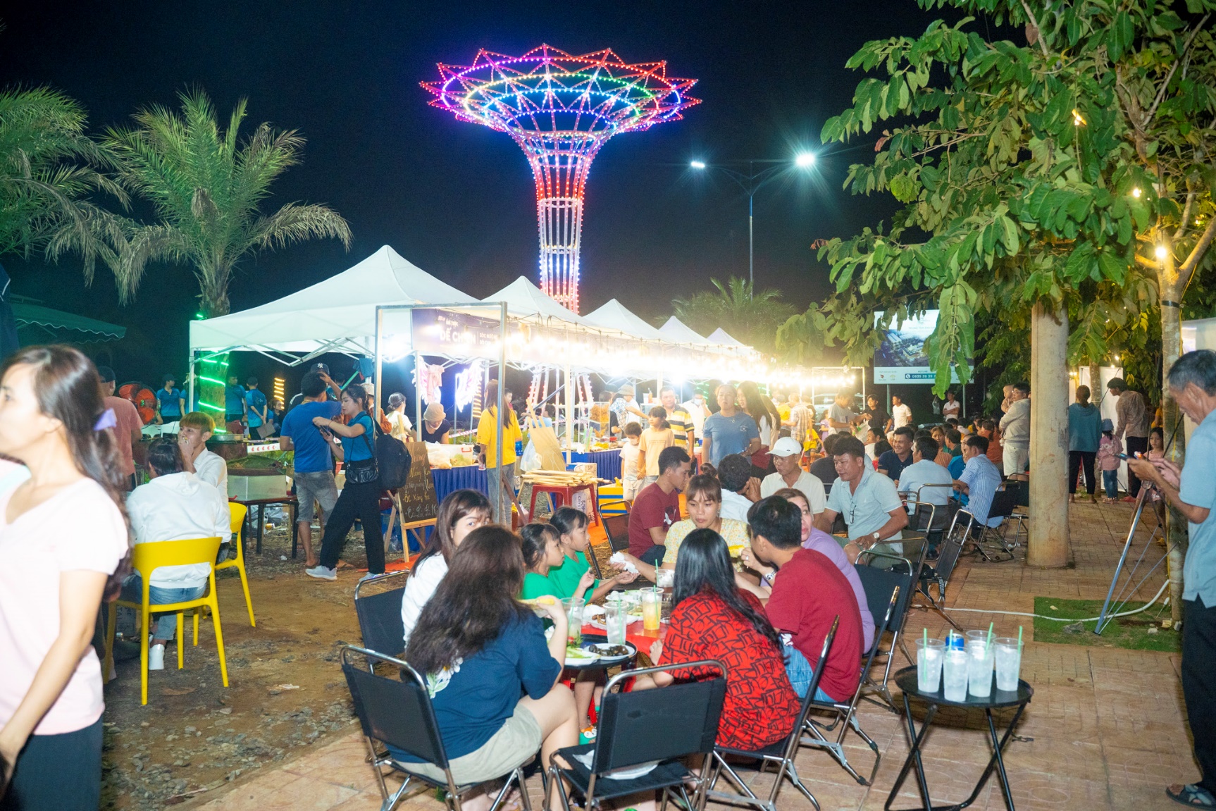 Tuần lễ ẩm thực - âm nhạc đa sắc màu tại The Ambi Central với sự quy tụ đông đảo của người dân địa phương