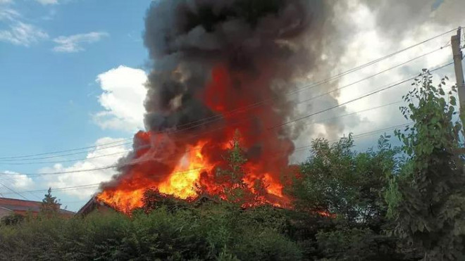 Nga đã bố trí lại lực lượng từ chiến
trường Donbas để tham gia bảo vệ Kherson trong những tuần gần đây,
trong khi một số người thậm chí còn suy đoán rằng Nga sẽ cố gắng
thực hiện các cuộc tấn công mạnh hơn xuất phát từ chính
Kherson.