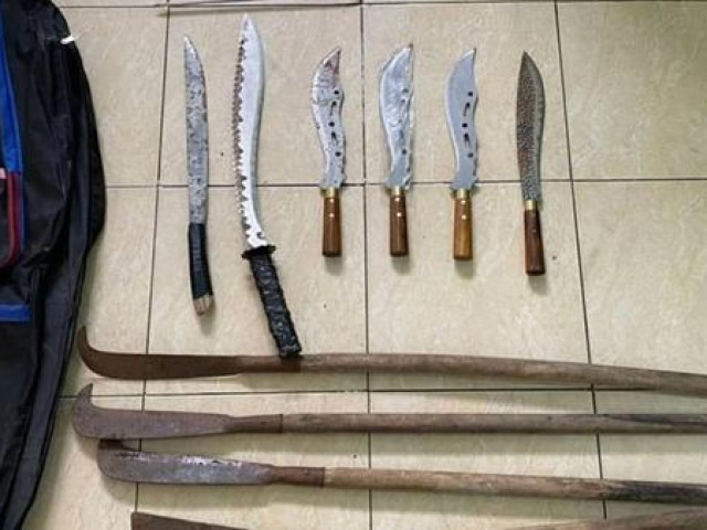 Pháp luật - Khởi tố nhóm "cô hồn sống"