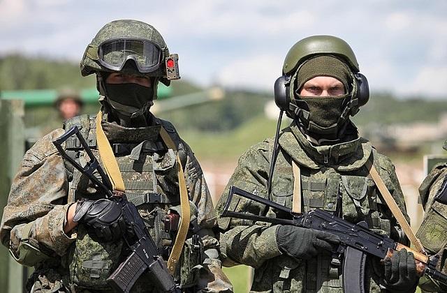 Theo Viện Nghiên cứu Chiến tranh Mỹ,
các lực lượng Nga xung quanh Kherson bao gồm nhiều đơn vị từ khắp
nơi, họ đến từ các quân khu phía Đông và phía Nam, Hạm đội Biển
Đen, Vệ binh quốc gia và Lực lượng Dù tinh nhuệ, chưa kể lính đánh
thuê Wagner.