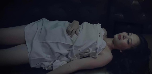 Vân lộ quá khứ ám ảnh trong phim