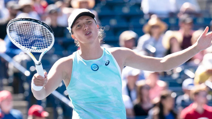 Tay vợt số 1 đơn nữ chỉ trích ban tổ chức vì sử dụng bóng quá nhẹ