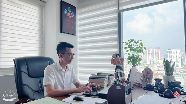 “Thông qua việc học tập tri thức, kỷ luật, văn hóa của những nước tiên tiến, chuyển đổi thành nguồn ngoại hối gửi về Việt Nam, đó là một sự đóng góp tích cực đáng được ghi nhận.” – Giám đốc Nguyễn Thanh Bình.