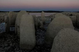 Du lịch - "Đài thiên văn" bí ẩn 7.000 năm tuổi tự hiện hình ở Tây Ban Nha