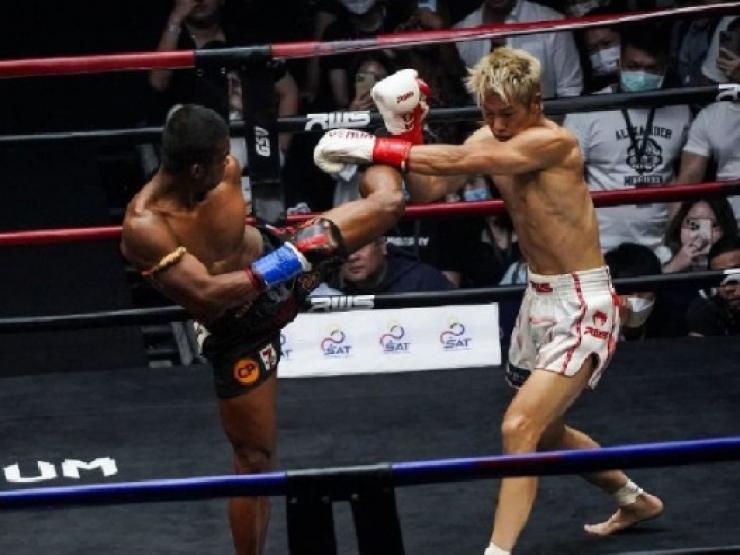 Thể thao - "Thánh Muay" Buakaw tái xuất, đánh "tan tác" võ sĩ kém nửa tuổi đời