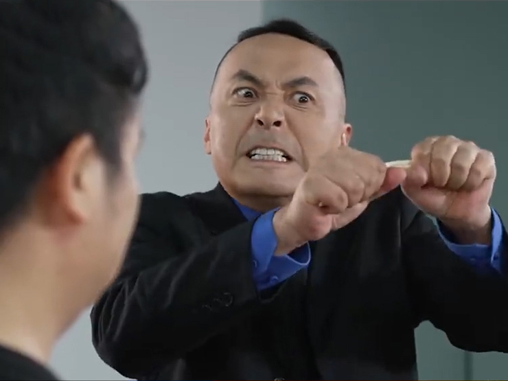 Clip hài hước - Sếp dạy nhân viên về bài học "bó đũa" và cái kết bất ngờ