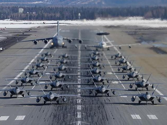 Thế giới - Sự gần gũi với Nga trở thành vấn đề lớn của căn cứ Không quân Mỹ ở Alaska