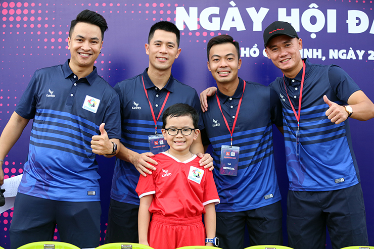 Chiều ngày 21/8, các ngôi sao của ĐT Việt Nam&nbsp;vừa thi đấu vòng 13 V-League 2022 xong đã có mặt tại TP.HCM để tham dự một sự kiện được tổ chức ở sân vận động Gia Định (quận Bình Thạnh).&nbsp;