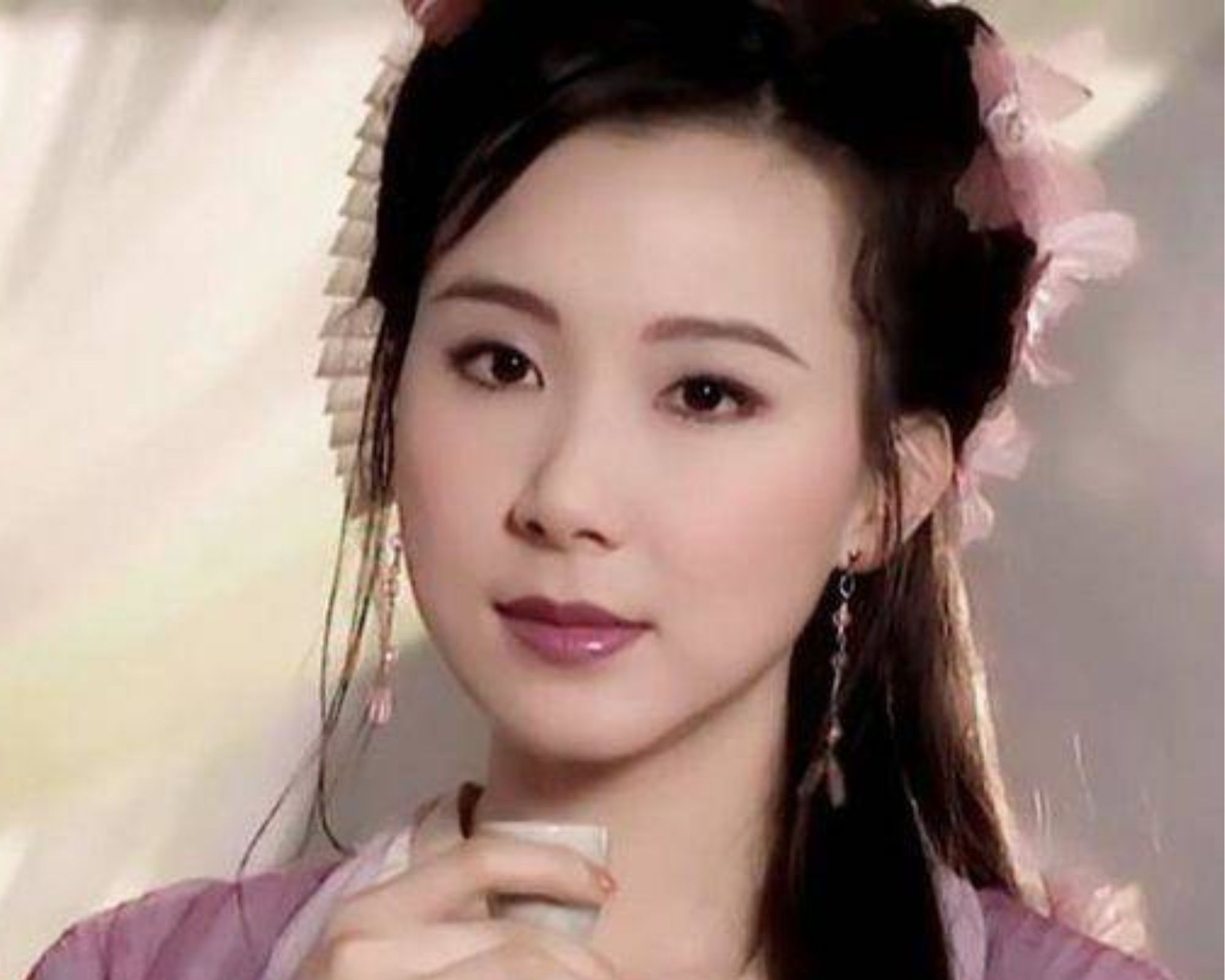 Tiêu Tường gây thương nhớ bởi nhan sắc ngọt ngào khiến nhiều người say đắm.