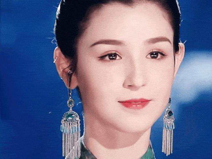 Đời sống Showbiz - Clip nóng với thiếu gia "giàu lên nhờ chứng khoán và đất" khiến người đẹp bật khóc