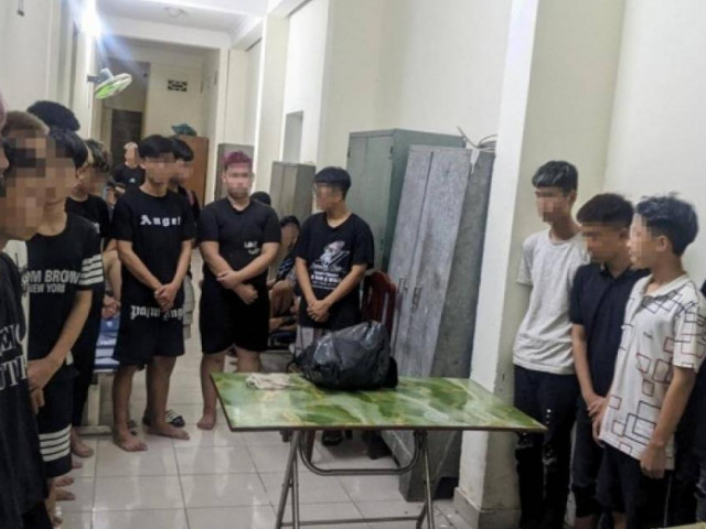 Pháp luật - Bất ngờ nguyên nhân hàng chục thanh niên vác hung khí gây sự trên đường phố