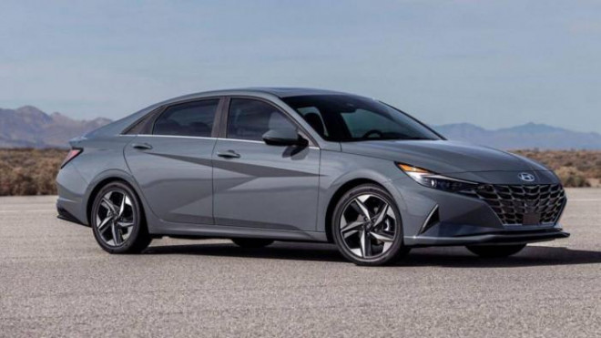 Hyundai Elantra 2022