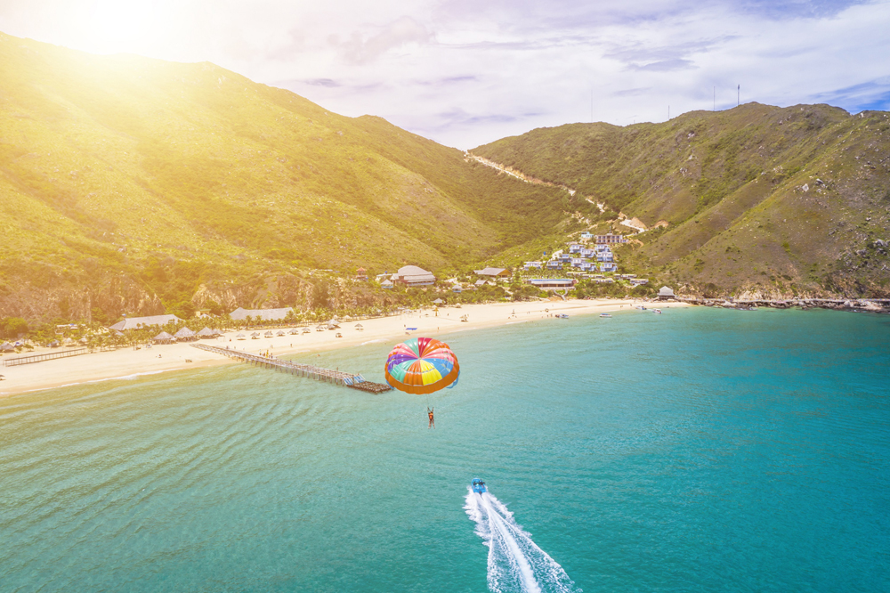 Du lịch biển Quy Nhơn đang trên đà bứt tốc nhờ lượng du khách lớn cùng hạ tầng đồng bộ