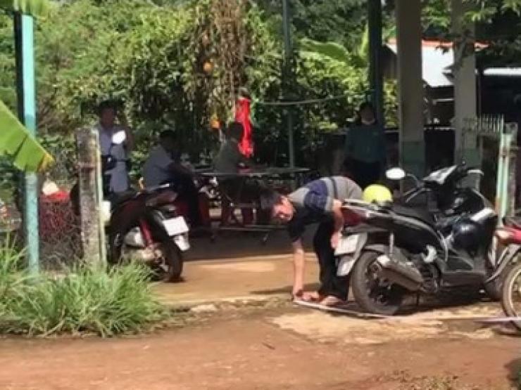 Tin tức trong ngày - Tin tức 24h qua: Nguyên nhân thanh niên 19 tuổi bất ngờ ngã nhào rồi tử vong khi đang hát karaoke