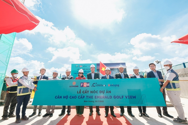 Chủ đầu tư Lê Phong đảm bảo chất lượng và tiến độ cam kết với khách hàng trong từng giai đoạn, từng hạng mục công trình The Emerald Golf View.