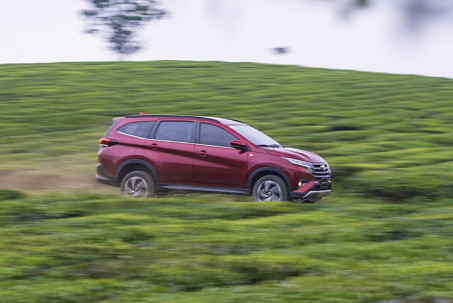 Giá xe Toyota Rush niêm yết và lăn bánh tháng 8/2022, ưu đãi lãi suất...